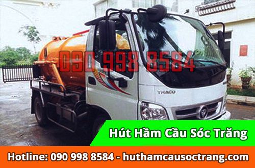 Hút hầm cầu huyện Thạnh Trị nguy hại khi không xử lý kịp thời